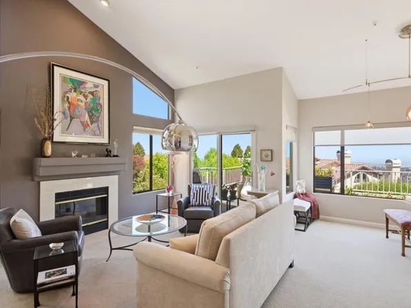 12 Clover Ln, San Carlos, CA 94070