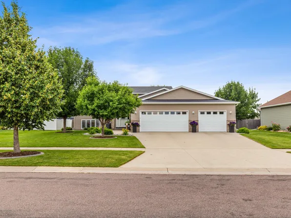 3759 Fillmore St S, Fargo, ND 58104