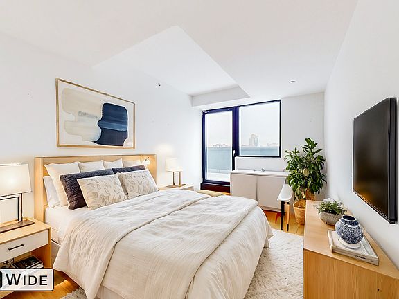 4th image of 336 Himrod St #Penthouse 4