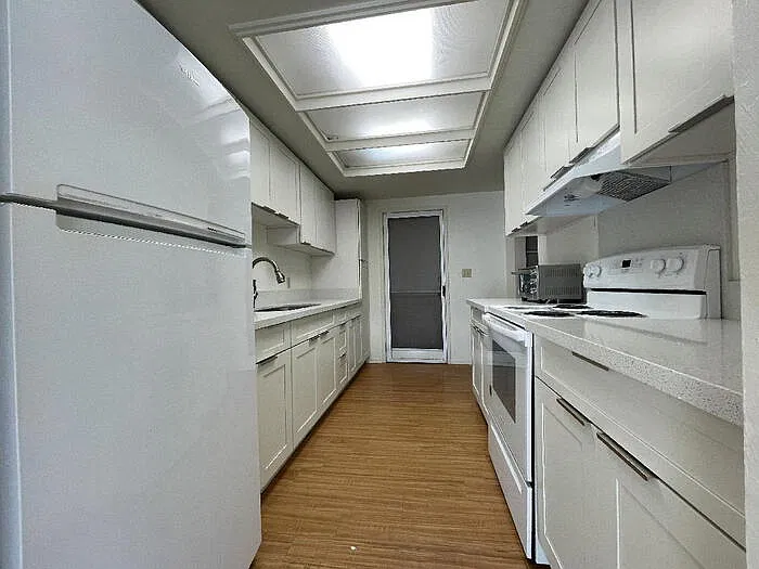 3 bed, 2.5 bath, $3,495 — Photo 2
