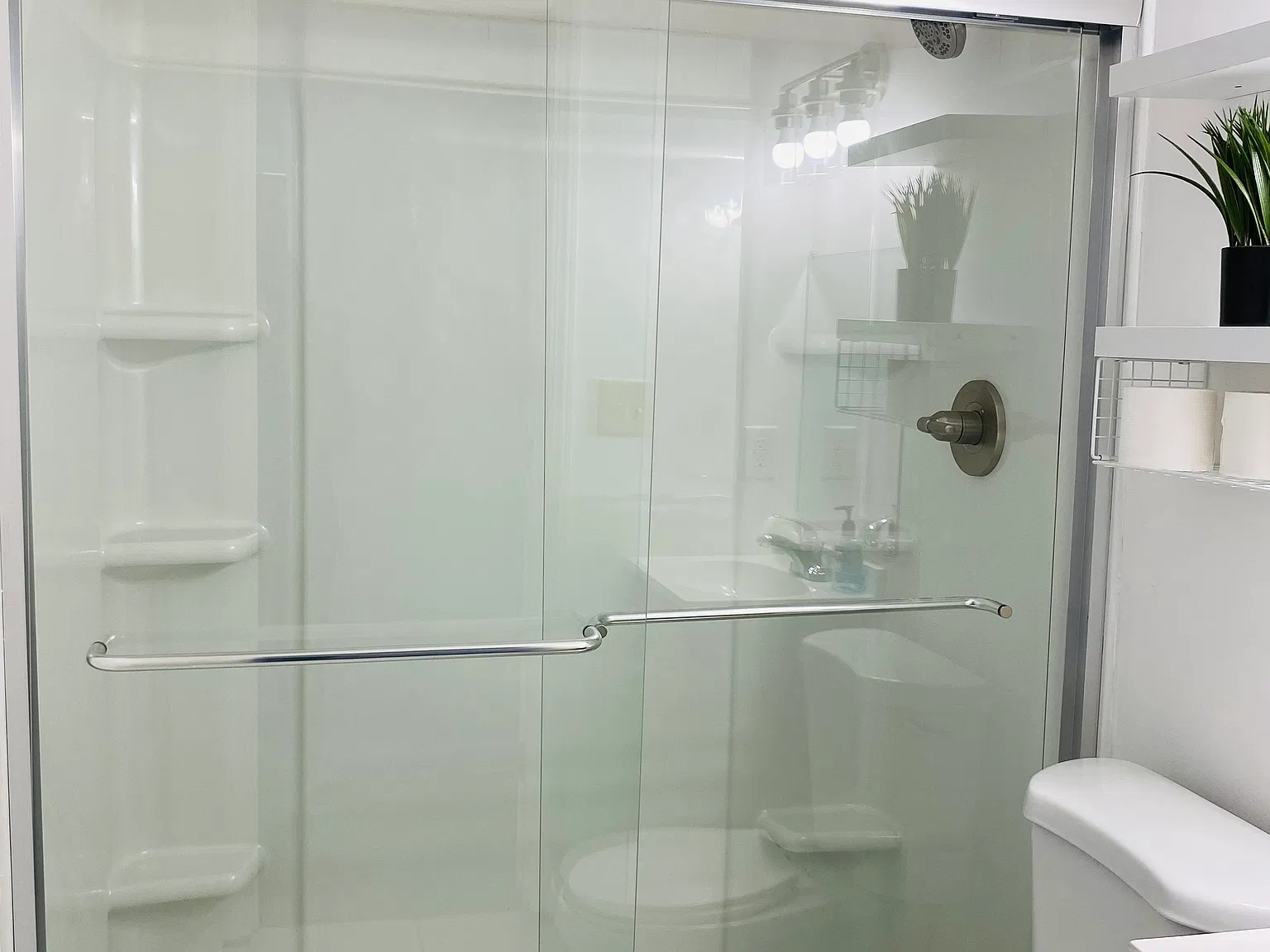 3 bed, 1.5 bath, 1000 sqft, $1,200 — Photo 3