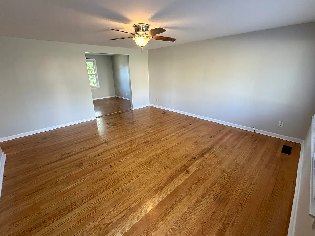 Building Photo - 207 Beecher St #1