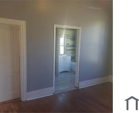 3122 Avenue R — Photo 4