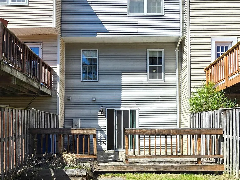 3 Birdseye Ct — Photo 3
