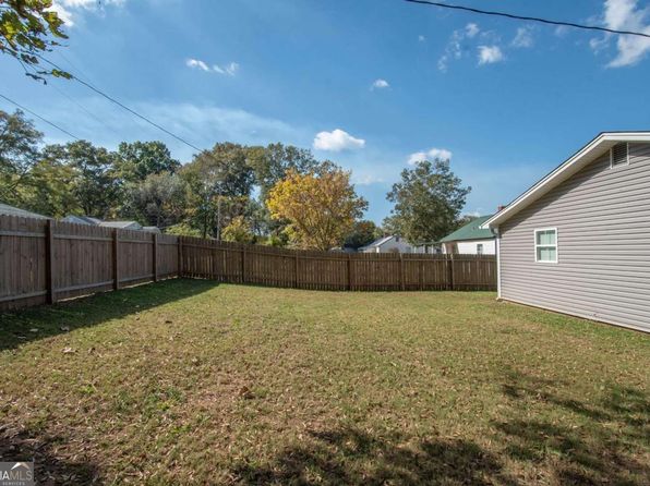 203 White Ave, Hogansville, GA 30230