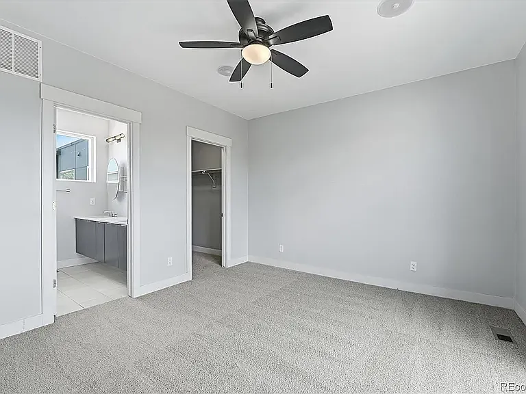 3181 Lawrence St — Photo 32