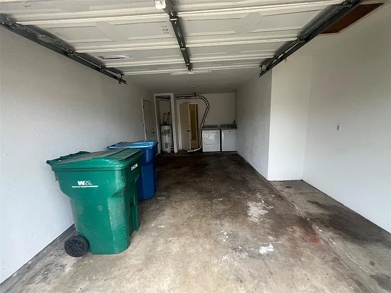 807 Lloyd Ln — Photo 15