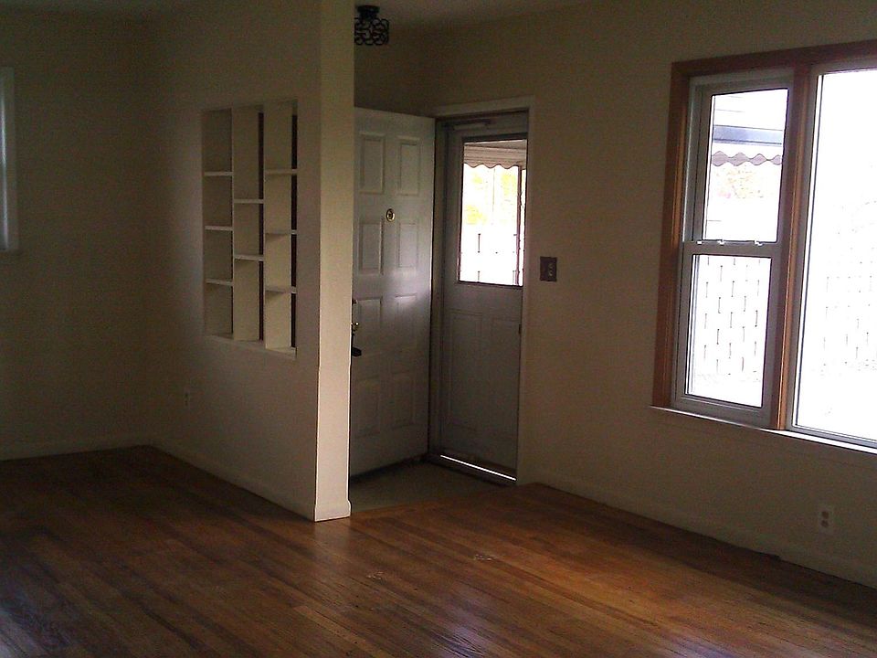 2nd image of 9338 Pardee Rd