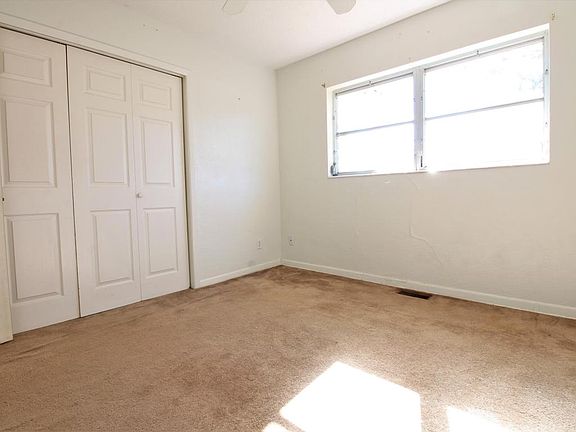 5th image of 19725 SW Rainbow Lakes Blvd