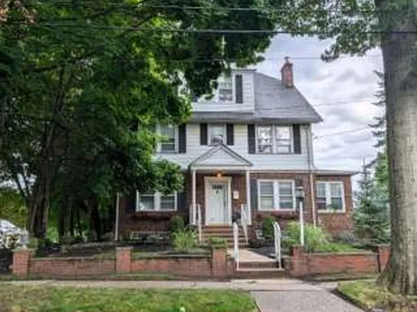 17 Cliff St, Verona, NJ 07044