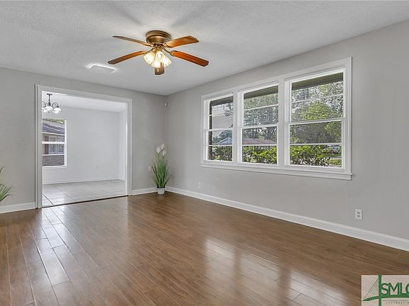 5th image of 221 Byck Avenue