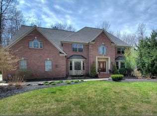 180 Ballantrae Dr, Northfield, OH