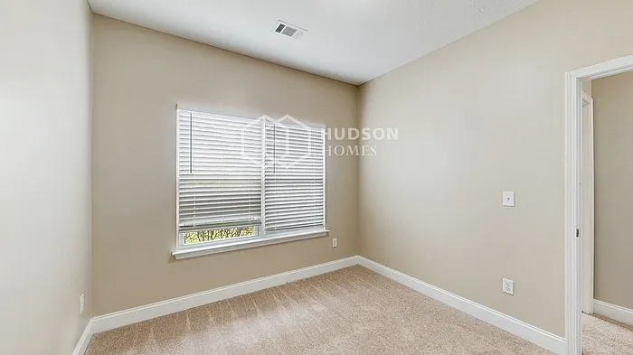 101 Cole Xing — Photo 20