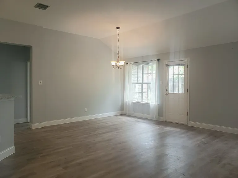 3822 Newland Dr — Photo 13