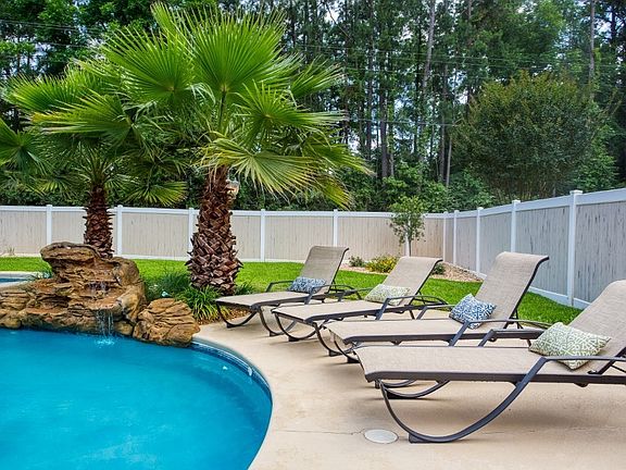5th image of 4903 Meadowood Cir