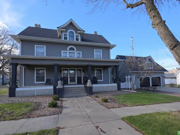 420 E 7th St, York, NE 68467