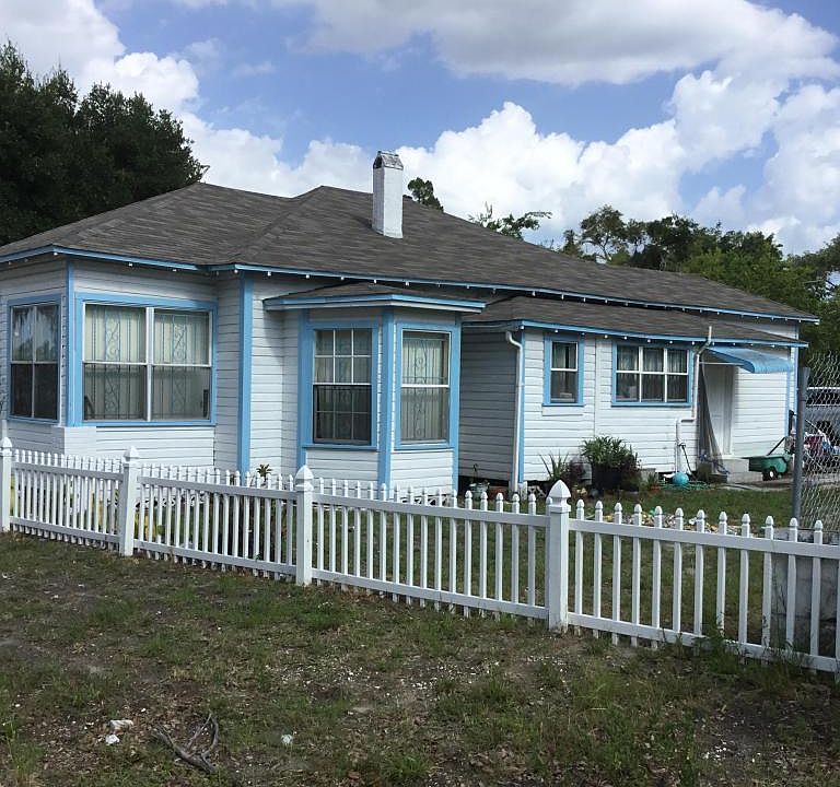1st image of 800 S Palm Ave