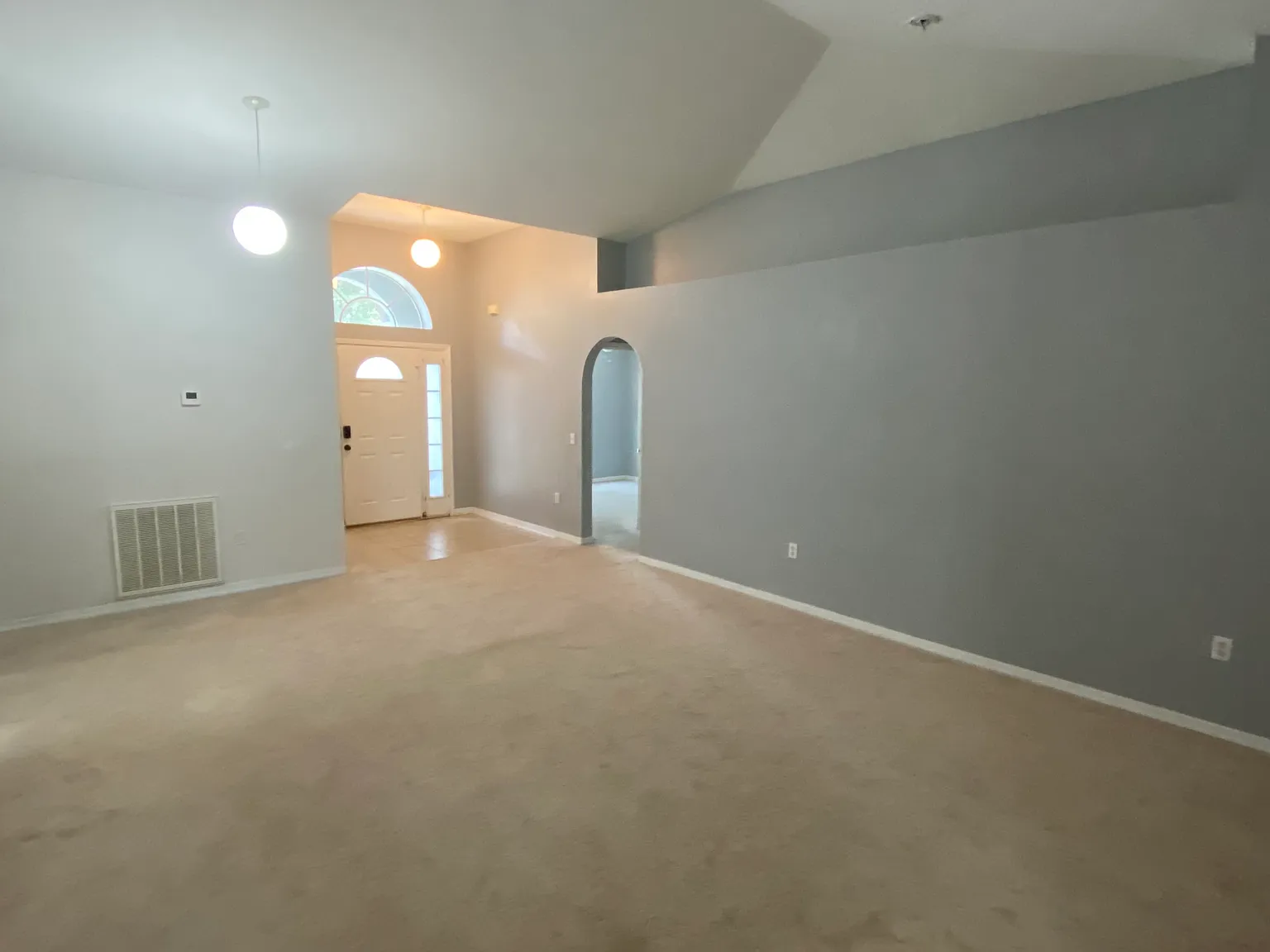 3 bed, 1632 sqft, $1,950 — Photo 3