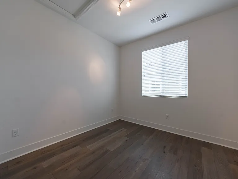 175 Lewis Ln — Photo 14