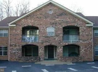 5823 Cove Landing Rd APT 102, Burke, VA 22015