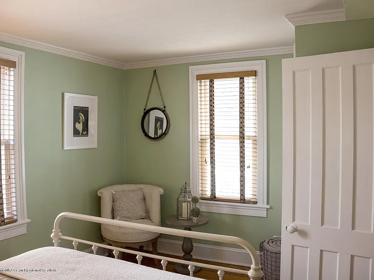 21 Surf Ave — Photo 14