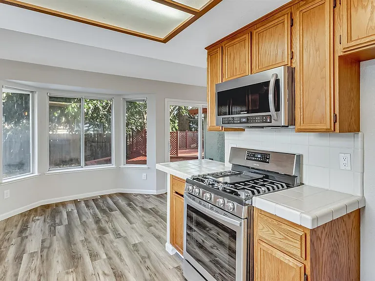 318 Village Cir — Photo 14