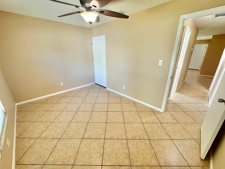 5002 Seneca Ave — Photo 18