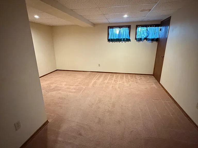 436 Slusser Ln — Photo 32