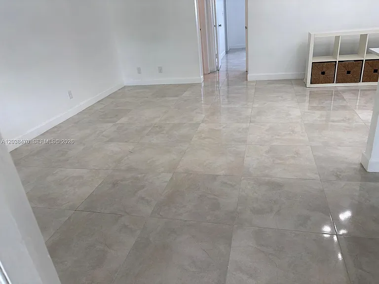541 Blue Heron Dr #215 — Photo 2