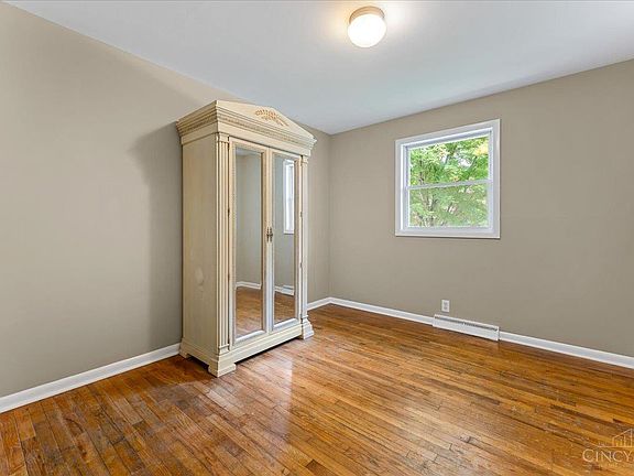 3rd image of 694 Greenmound Rd