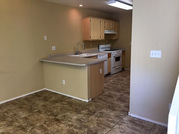 3rd image of 1610 Hennepin Dr