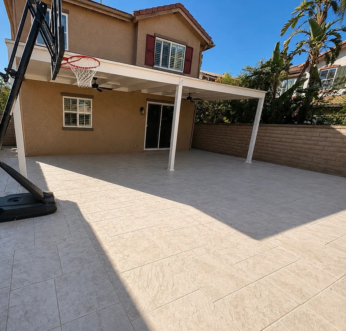 4 bed, 2.5 bath, 2400 sqft, $6,800 — Photo 4