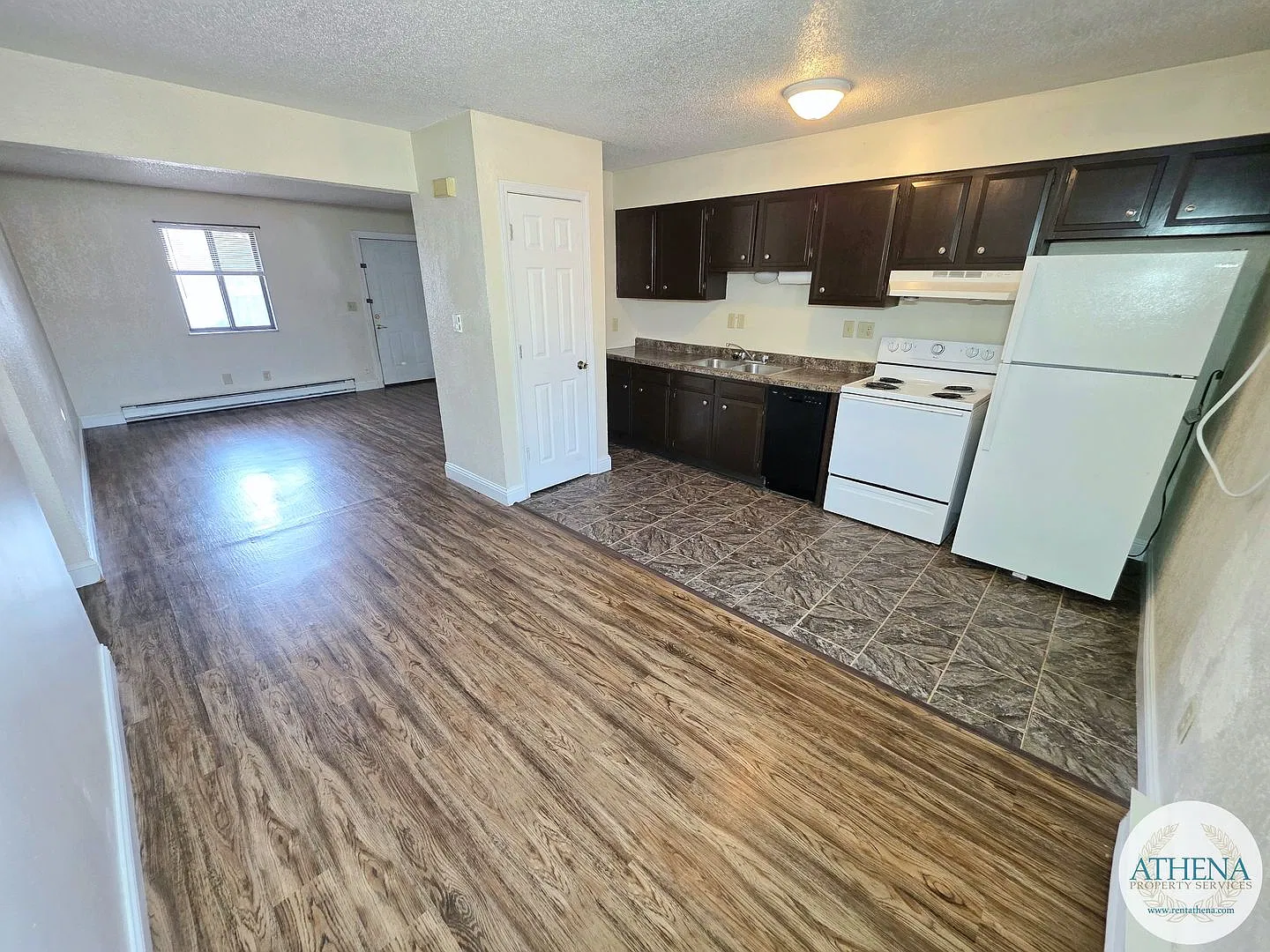 5 Village Dr — Photo 4