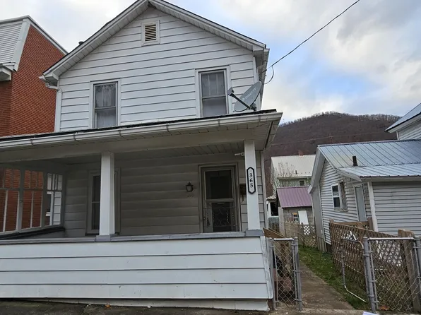 365 Pennsylvania Ave, Renovo, PA 17764