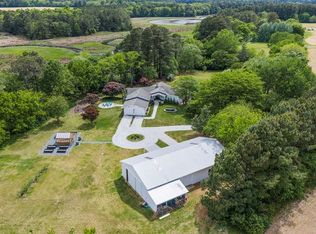 6078 Harmantown Rd, Machipongo, VA 23405