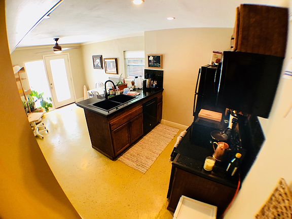 5th image of 3711 Vineland Dr