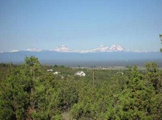 8697 SW Red Cloud Ln, Powell Butte, OR 97753