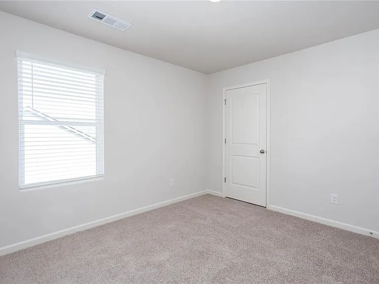 61 Grove Springs Ct — Photo 25