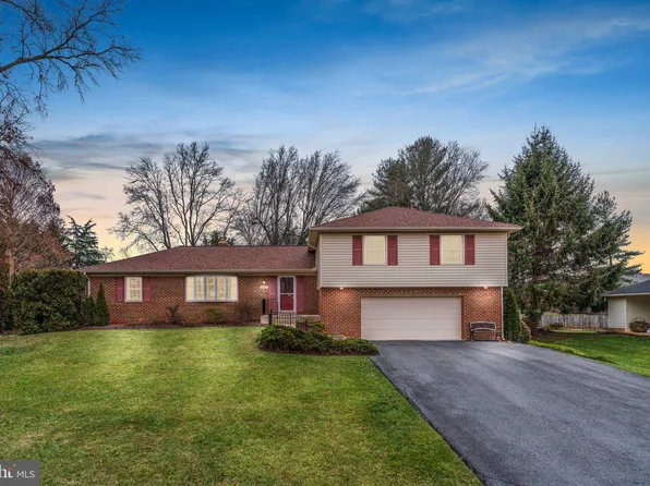 18557 Queen Elizabeth Dr, Olney, MD 20832