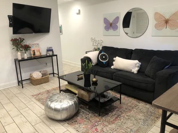 1015 E St SE #1, Washington, DC 20003