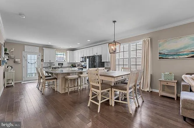 168 Sirius Dr — Photo 10