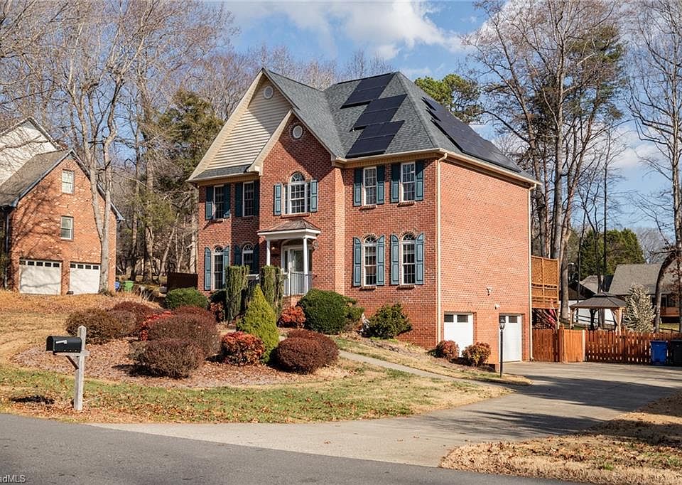 1st image of 621 Doe Run Dr