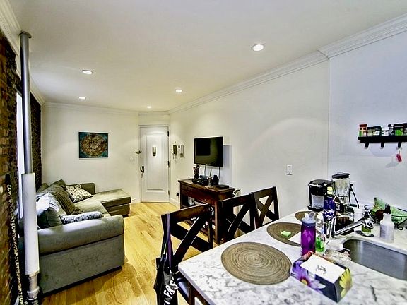 4th image of 317 2nd Ave APT 5