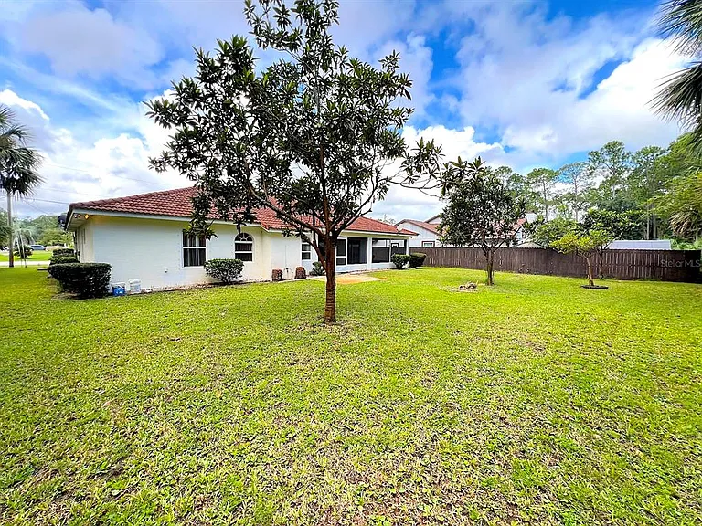 106 Point Of Woods Dr — Photo 39