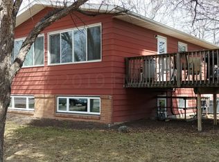 438 Oak Way, Moorhead, MN 56560