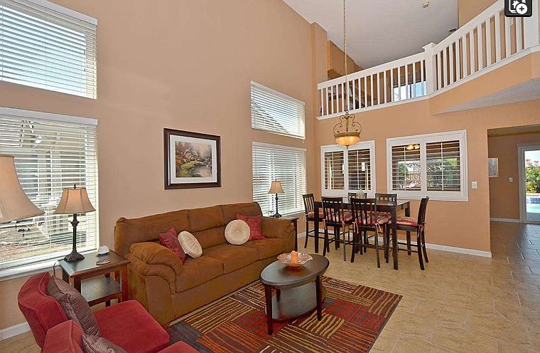 2nd image of 3721 Farnham Ln