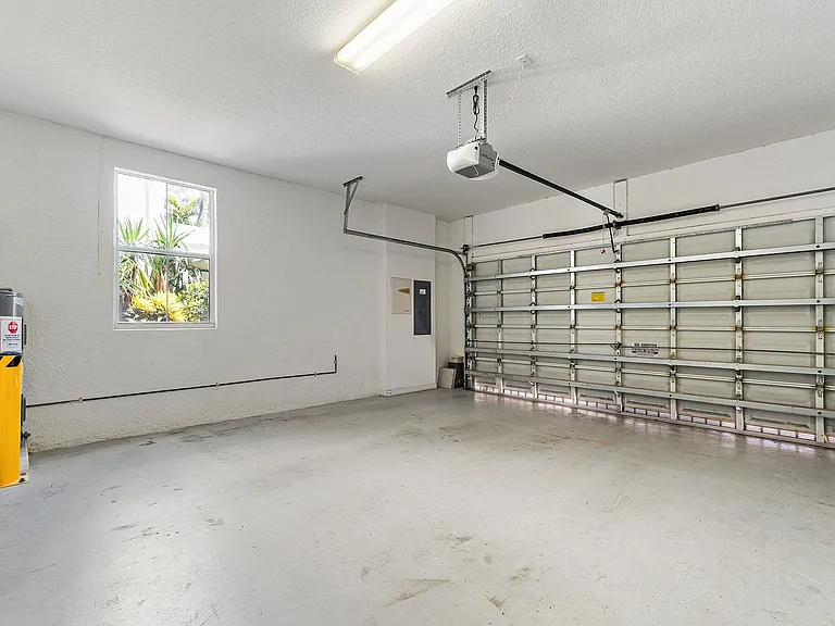 4273 E Main St — Photo 34