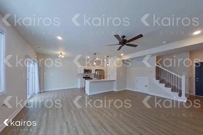 3 bed, 2.5 bath, 1570 sqft, $1,975 — Photo 4