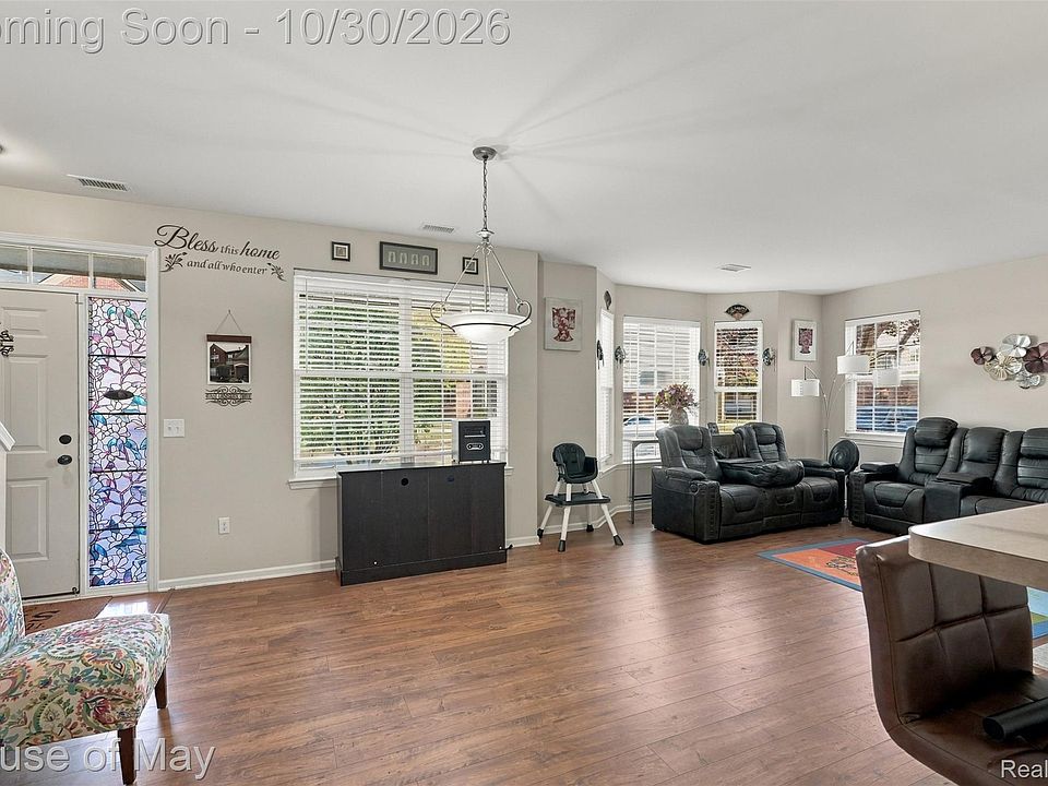 47651 Ormskirk Dr, photo 8
