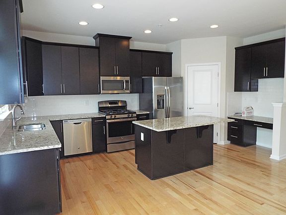 4th image of 2114 Liesfeld Pkwy